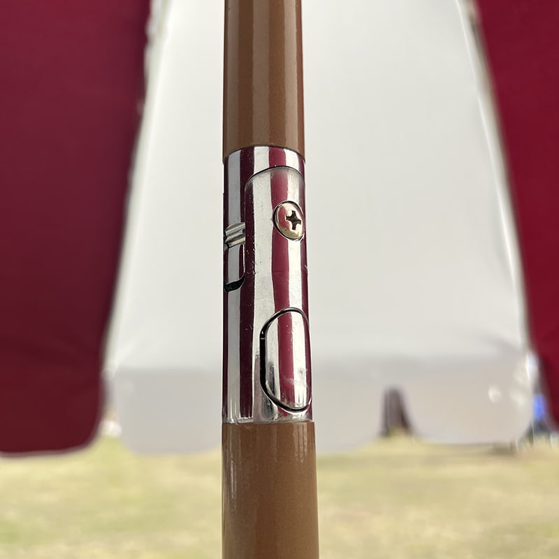 2Mファイバーフレーム、軽量アルミシャフト、普通の日傘。