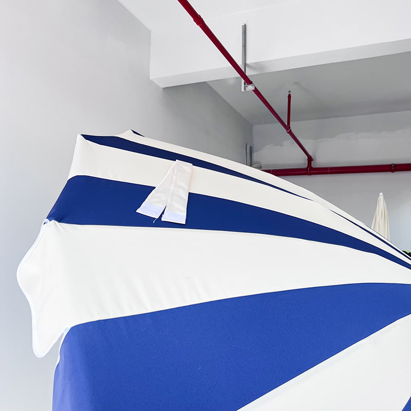 2.5M 青と白のパッチワーク パゴダ傘