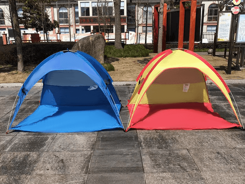 3面にベンチレーションを備えた広々とした屋外ビーチテント 3面にベンチレーションを備えた広々とした屋外ビーチテント